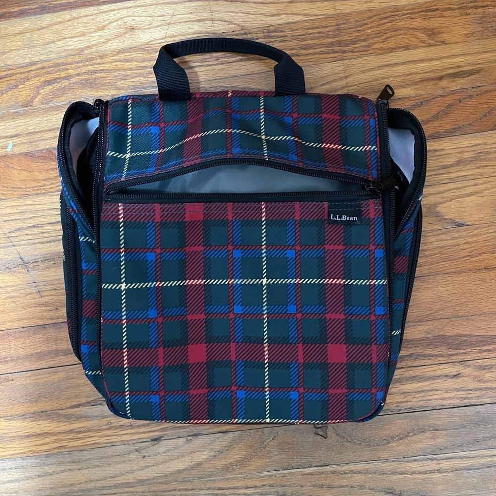 COPY - Toiletry bag great for traveling